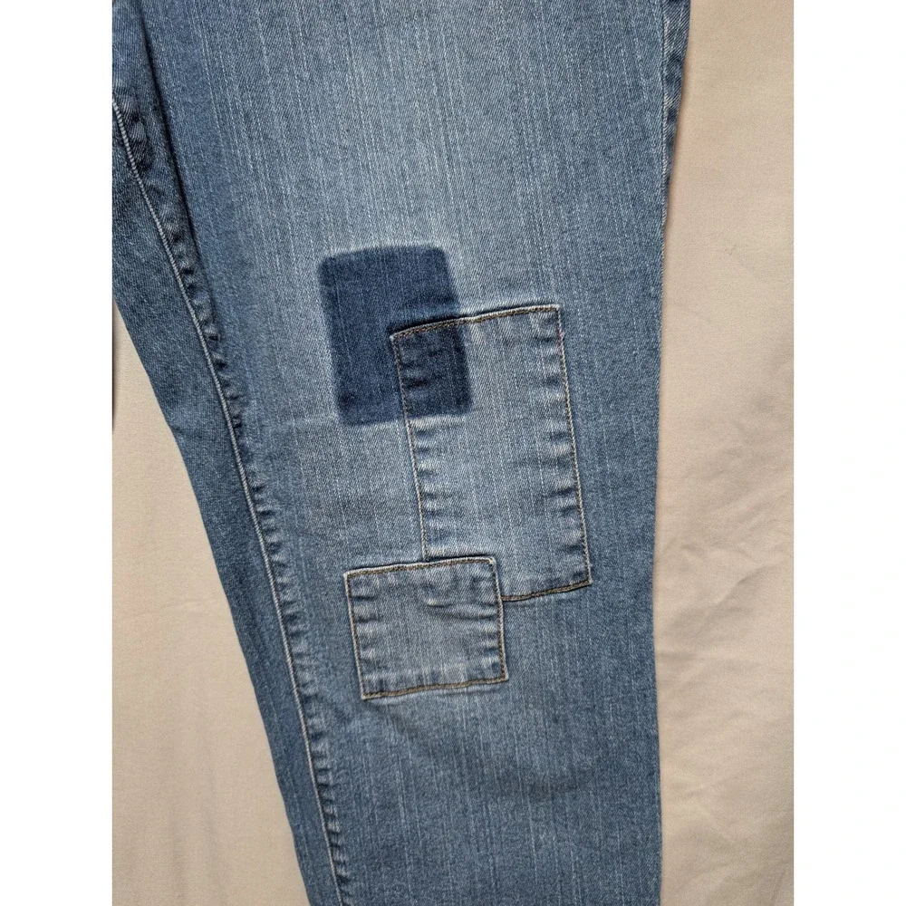 Studio by D&Co Women's Light Wash Patchwork Straight Leg Jeans QVC Comfort 16‎